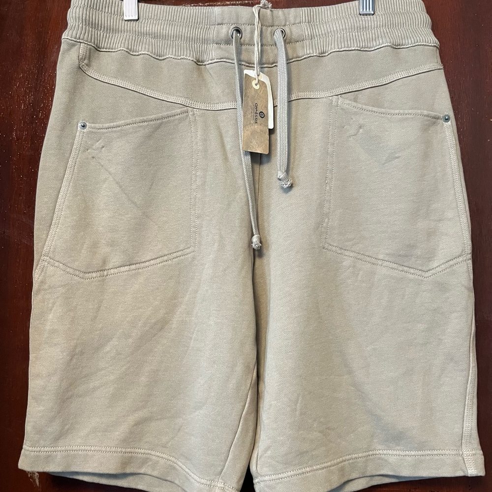 Men’s Onassis 100% Cotton Shorts with front and back pockets